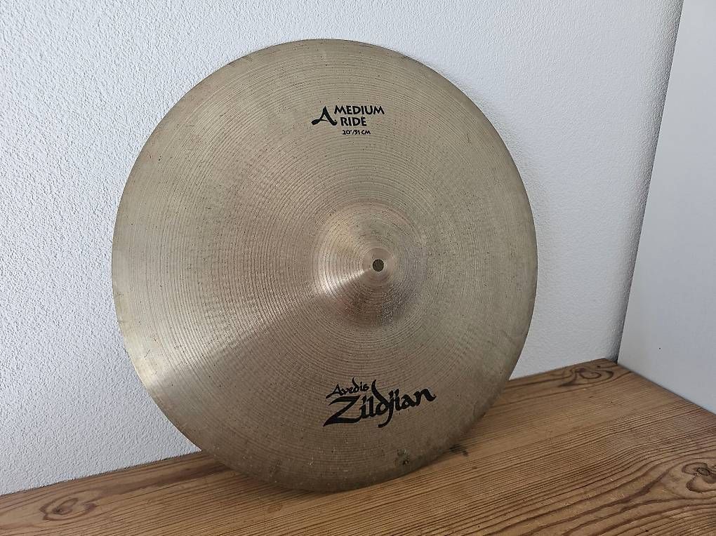 Zildjian Instruments de musique: Zildjian A Medium Ride 20" – D'occasion à Schaffhausen par wch24