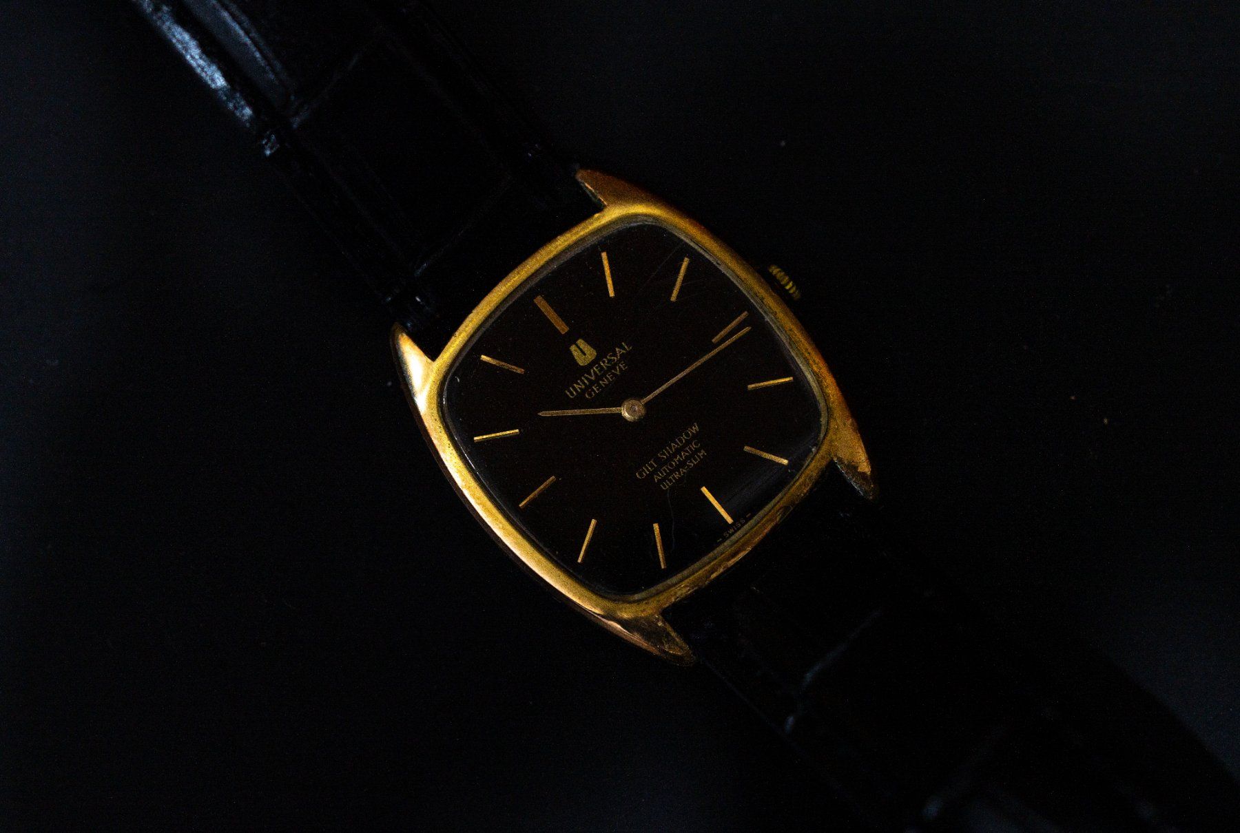 Universal Genève Uhren: Universal Geneve Gilt-Shadow Ultra slim – Gebraucht aus Genève von Hiakoo 1