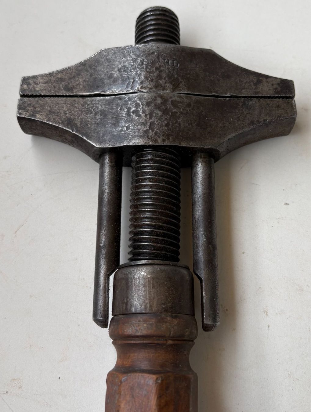 Tous les outils: ANTIKES WERKZEUG MIT PUNZE – D'occasion à Ostermundigen par wini63 1
