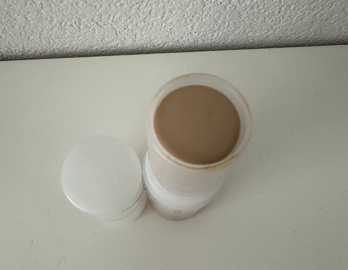 Make-up: Fenty beauty foundation stick eaze drop 3 – Nuovo (secondo la descrizione) da Courgevaux venduto da missceline5 1