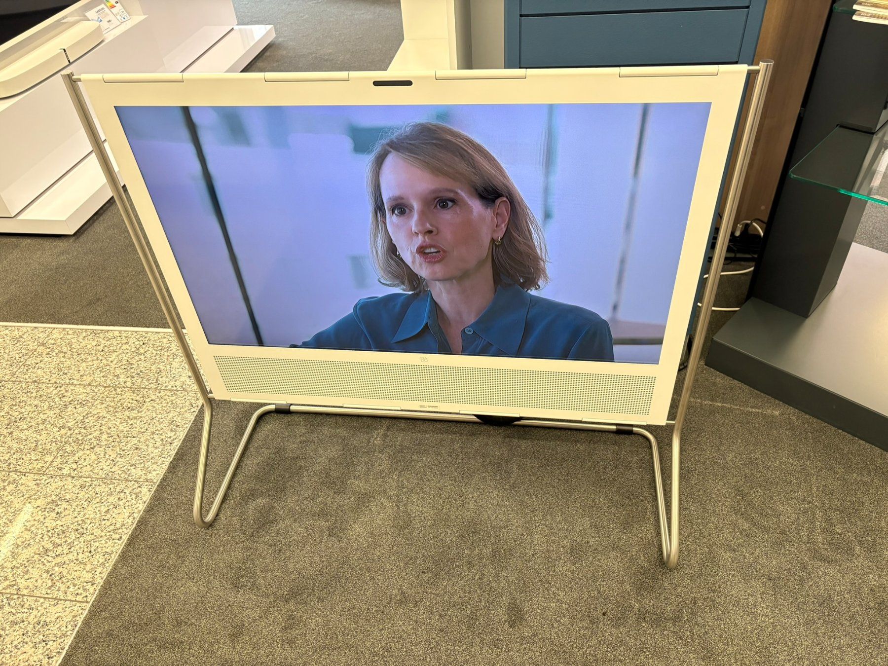 Bang & Olufsen Fernseher: Bang & Olufsen Beoplay V1 40" – Gebraucht aus Hochdorf von av-electronics 2