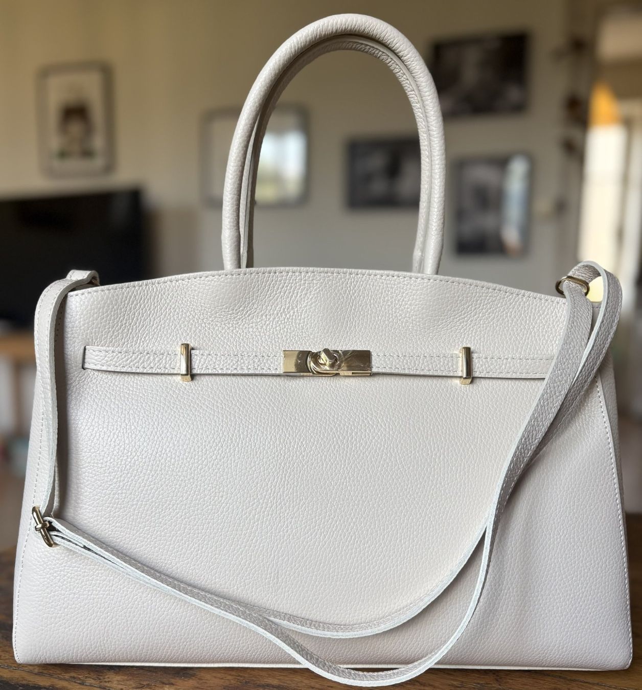 Borse da donna: BAG EN CUIR! DERNIER PRIX! – Nuovo e nell'imballaggio originale da Locarno venduto da NicoNion