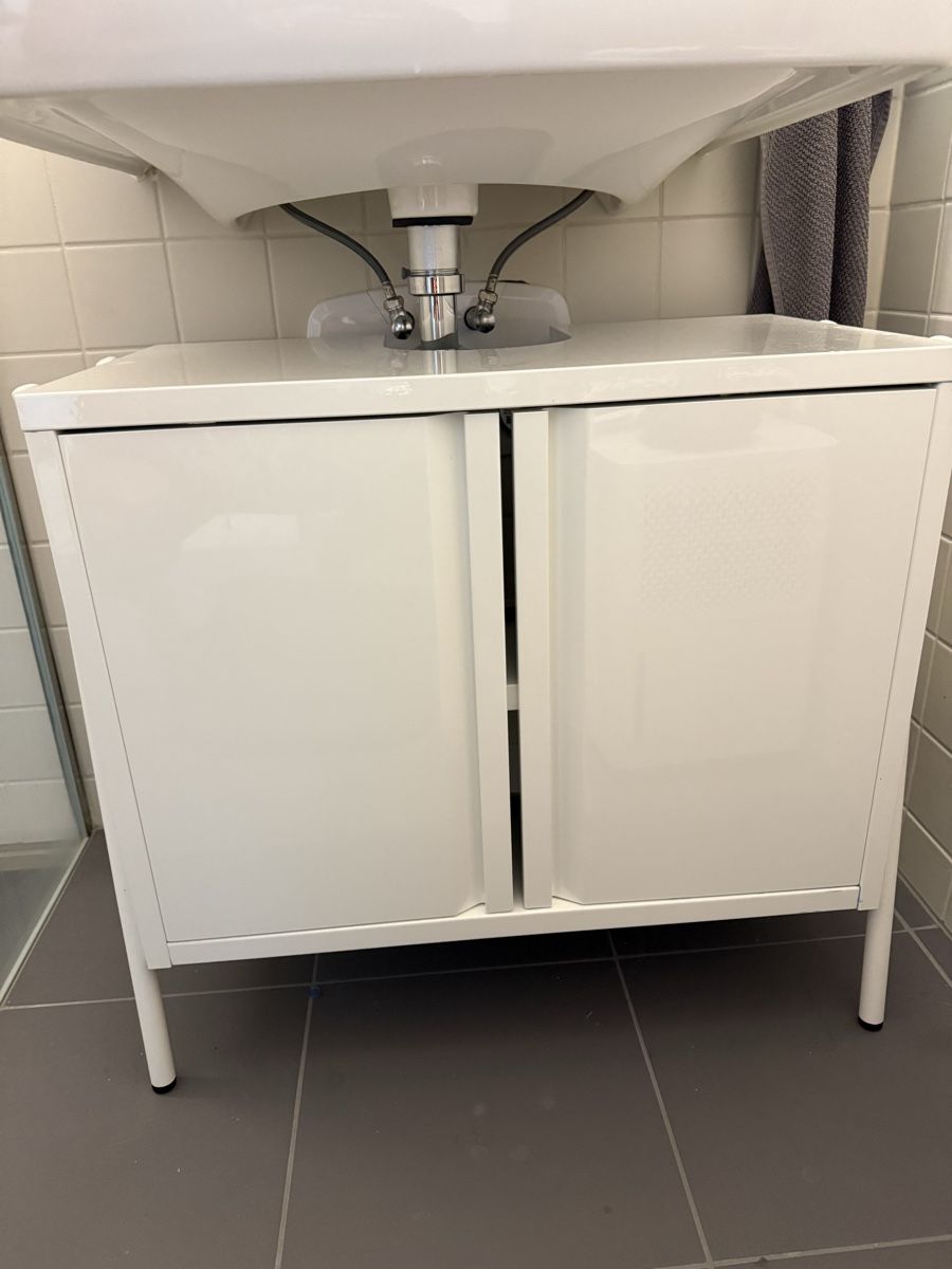 Ikea Mobili per bagno: Waschbeckenkommode / Waschbeckenschrank – Usato da Erlenbach ZH venduto da spraycan13 2