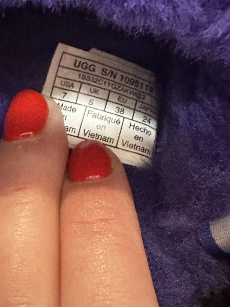 Ugg Scarpe da donna: UGG Fluffy Purple Slides Size EU – Nuovo (secondo la descrizione) da Pully venduto da mar_sy8r 4