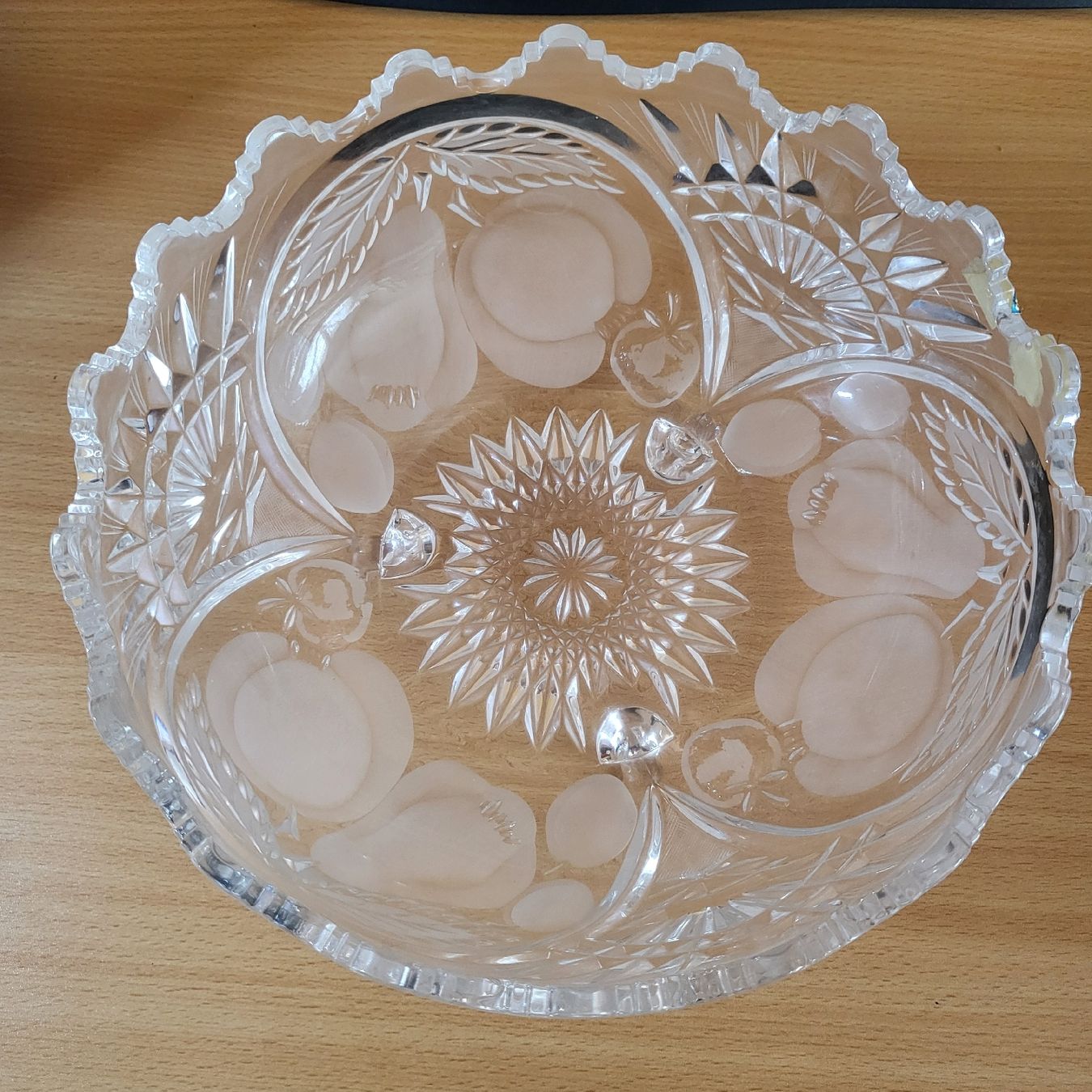 Schalen: Glasschale Kristall 24% Pb – Gebraucht aus Sursee von Materialverwalterin 3