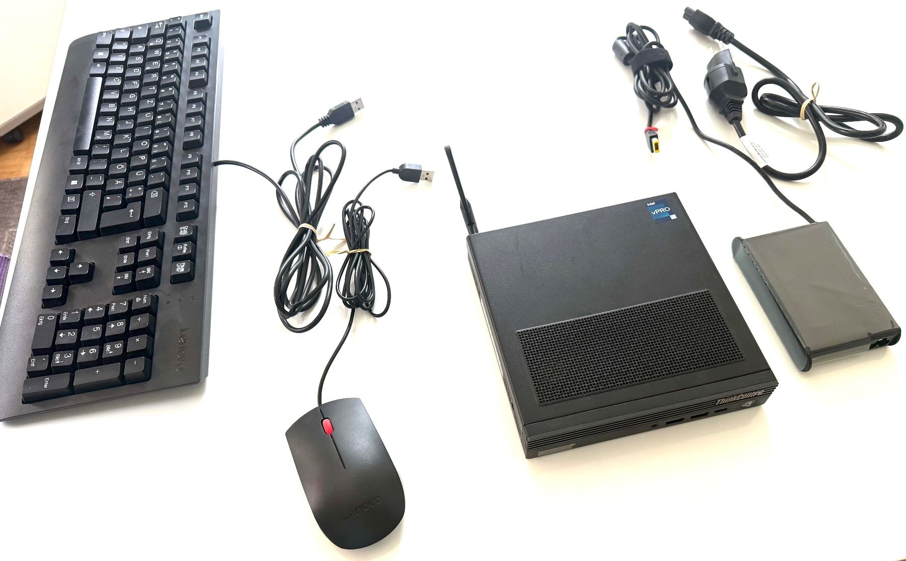 Lenovo PCs: LENOVO ThinkCentre M90q Gen 4 Tiny (Intel) – Neu (gemäss Beschreibung) aus Seedorf UR von tryogy