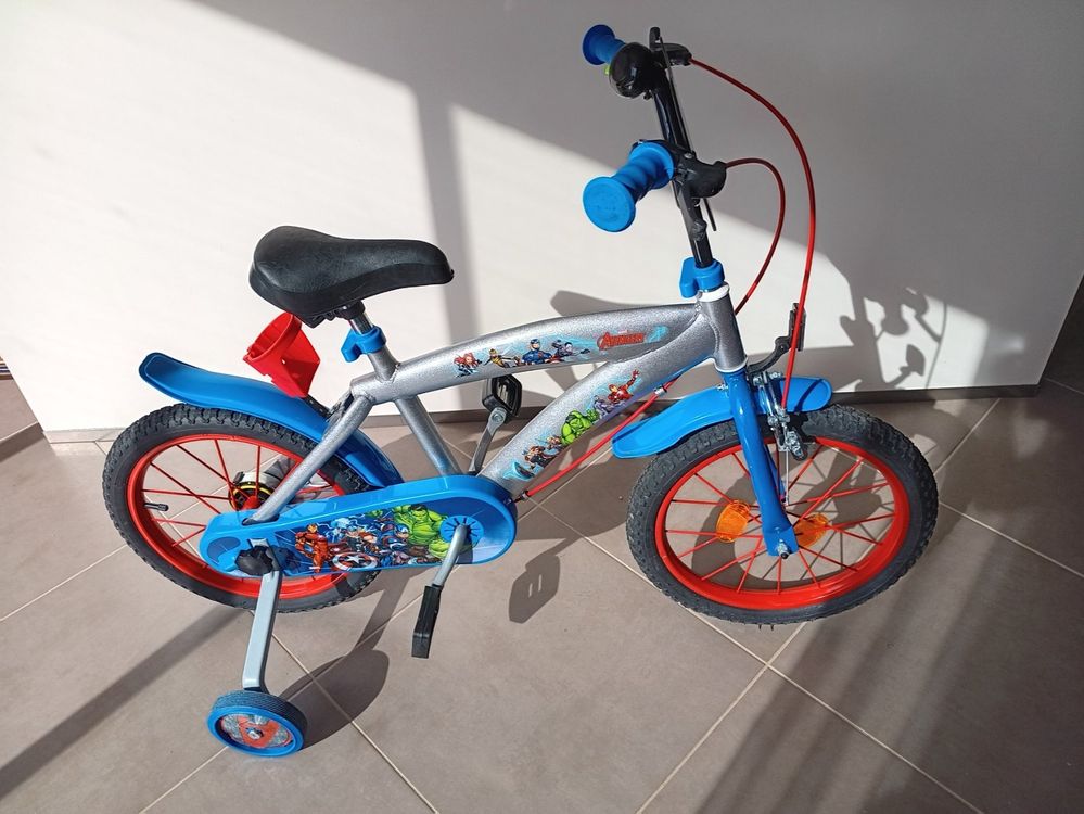 Vélo Enfant 16 Pouces Avengers - Occasion - Colis Lourd 10 Kg (expédition Colissimo)