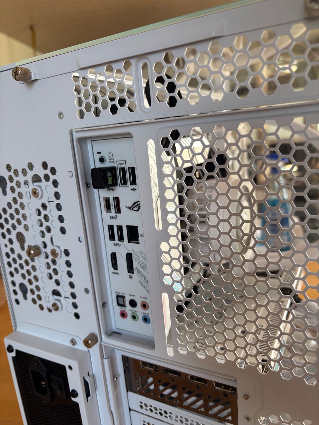 PC: Gaming PC - RTX 4060, Top Zustand – Nuovo (secondo la descrizione) da Leuzigen venduto da hae_8z86 5