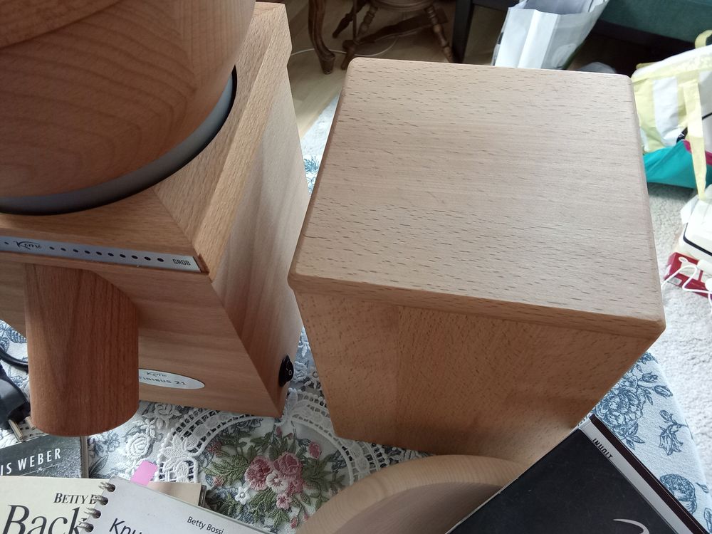 Komo Küchengeräte: Komo Getreidemühle Fidibus 21 Neu mit Zubehör – Neu und originalverpackt aus Domat/Ems von tante-emma-laedeli 3