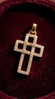Pendentif croix or 375 avec diamants