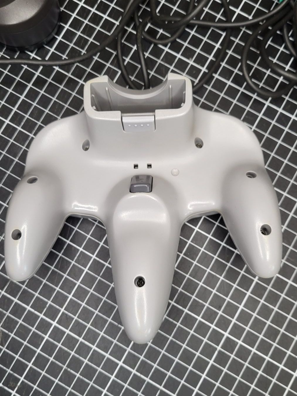 Nintendo Console: Nintendo N64 mit 2 Controllern (Renewed) – Usato da Bern venduto da nic_x6gy 6