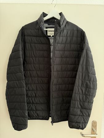 Dünne Daunenjacke, Grösse L, J&J