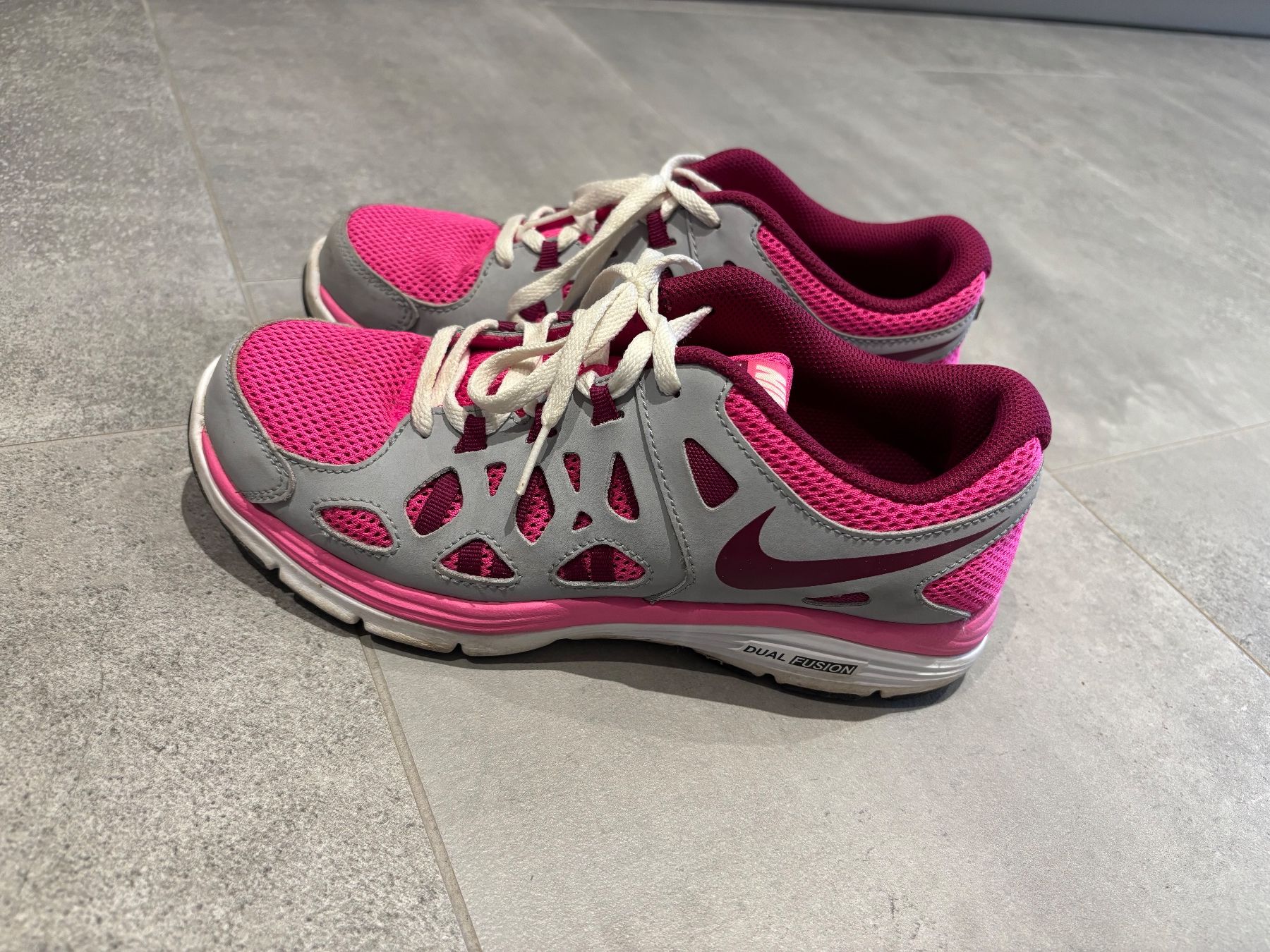 Scarpe da donna: Nike Dualfusionrun 2 – Usato da Fully venduto da def_d5vj
