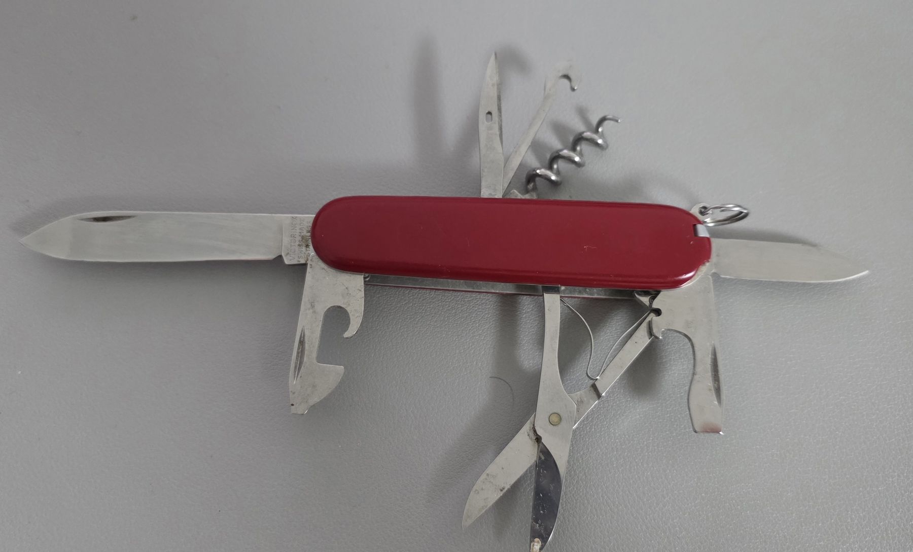 Victorinox Taschenmesser: Victorinox Taschenmesser – Gebraucht aus Niederuzwil von 262305 1