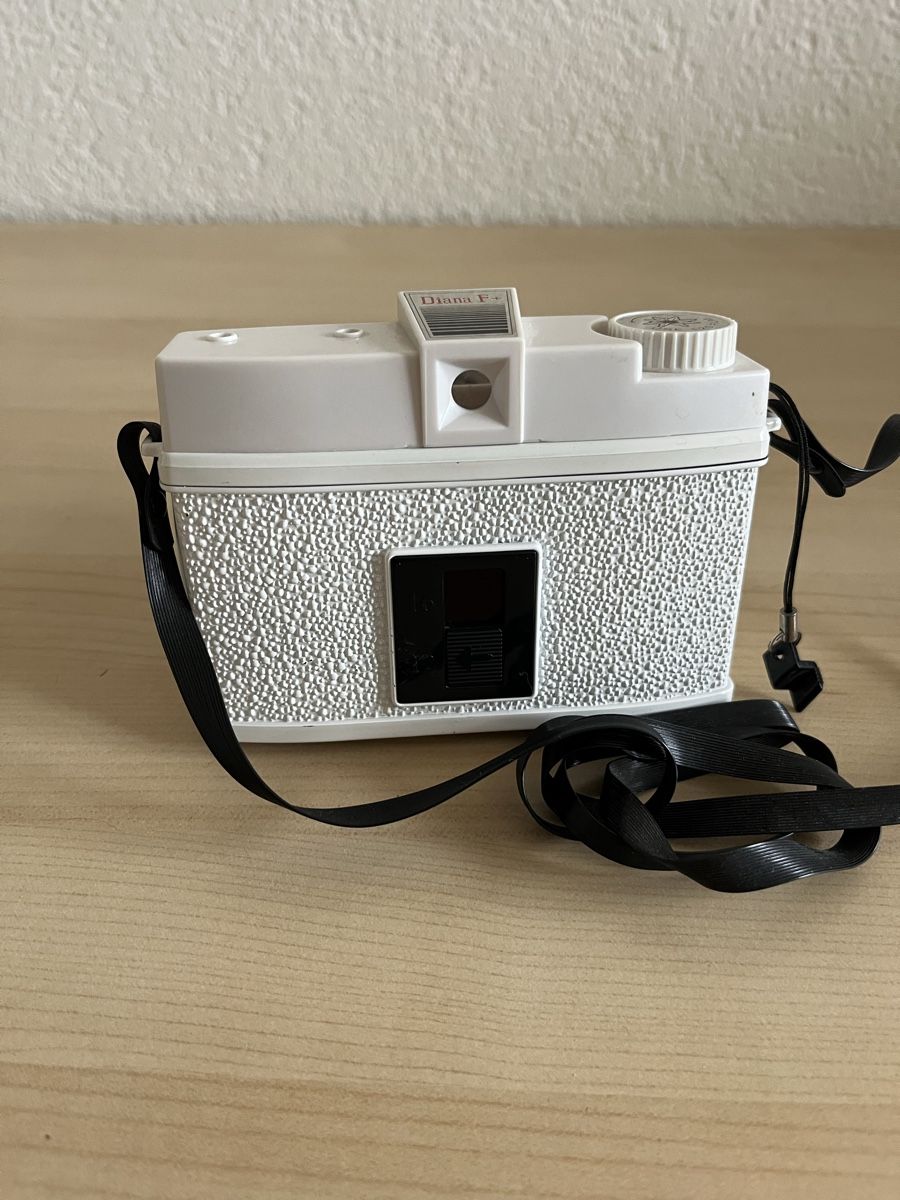 Fotocamera: LOMOGRAPHY Diana F+ Analog-Kamera – Usato da Lausen venduto da annikaa.graf 2