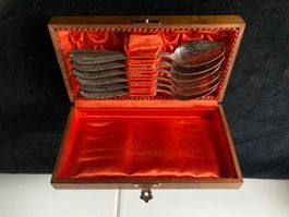 6 Kaffeelöffel versilbert 90  in schöner Holzschachtel