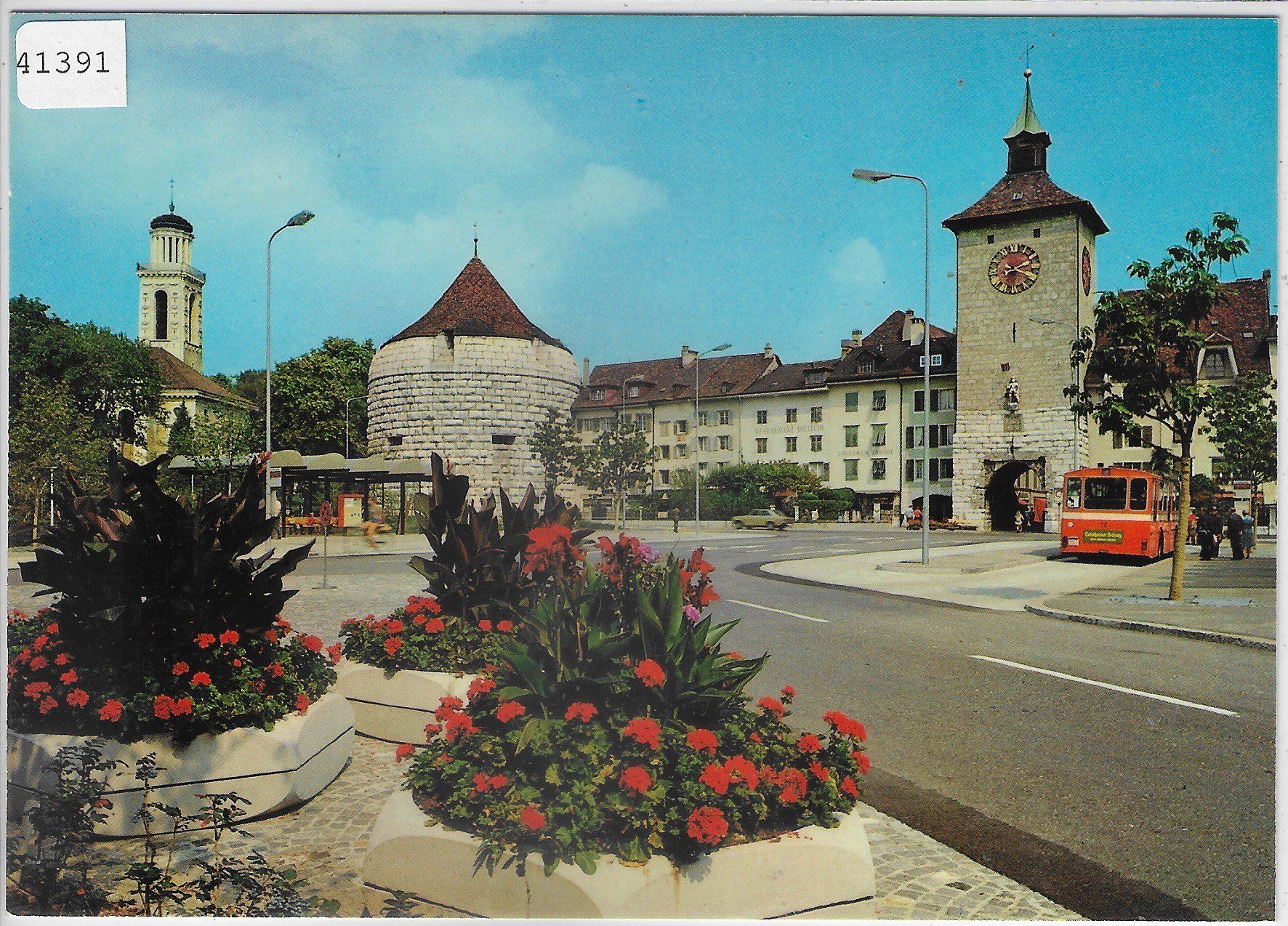 Cartoline postali: Solothurn - Amthausplatz mit Bus – Usato da Ettingen venduto da Kartenplanet