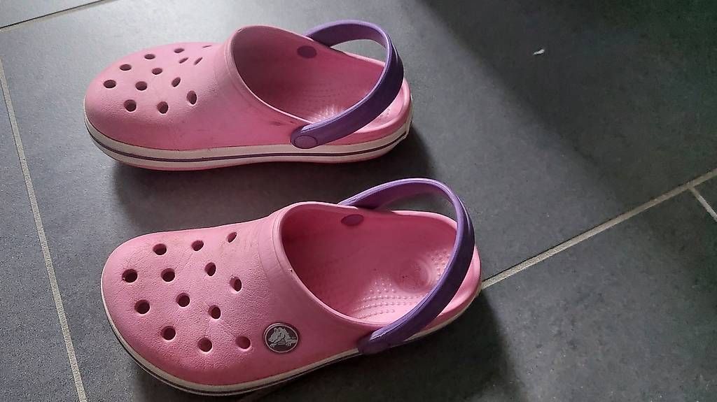 Scarpe per ragazze: Crocs pink 10/12 – Usato da Richterswil venduto da nimgruet 3