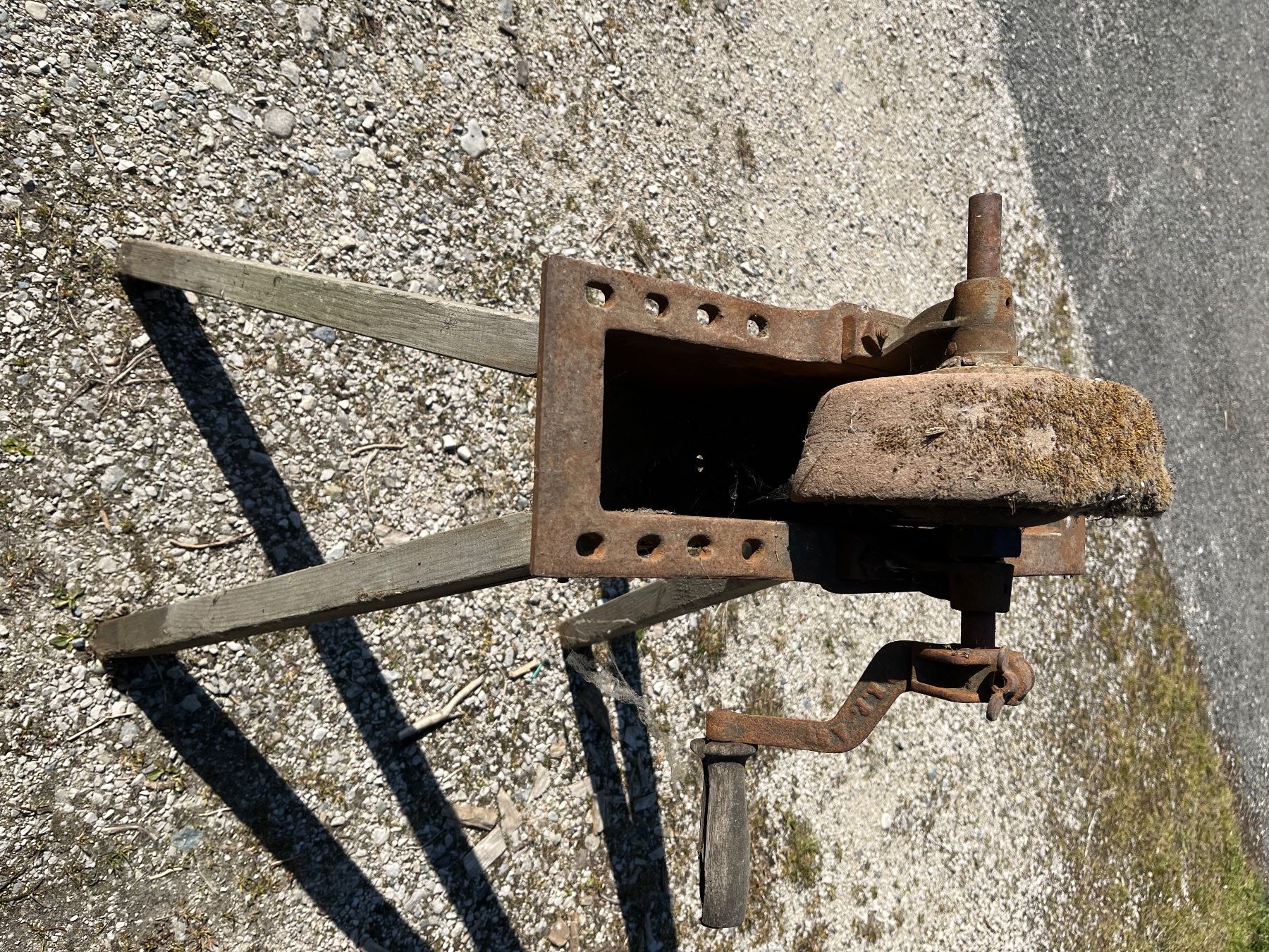 Tutti gli attrezzi: À vendre ancienne meule à eau – Usato da Arzier-Le Muids venduto da Jmb1960 1