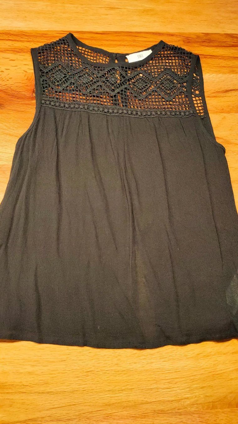 Camicette, T-shirt & Top: Shirt schwarz 152 – Usato da Villmergen venduto da toptip1970
