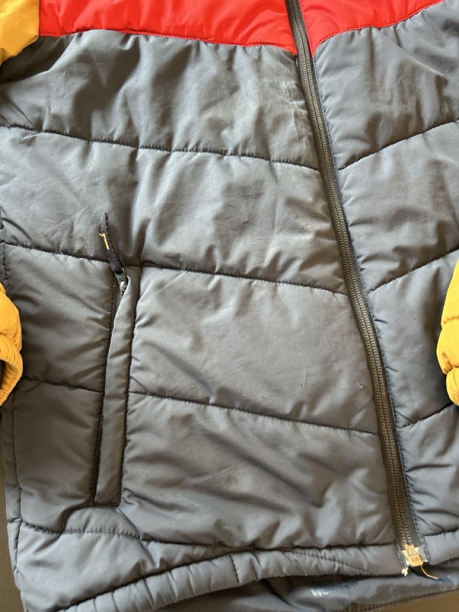 Jack Wolfskin Giacche & Cappotti: Jacke Jack Wolfskin 152 – Usato da Benken ZH venduto da Pinot2015 1