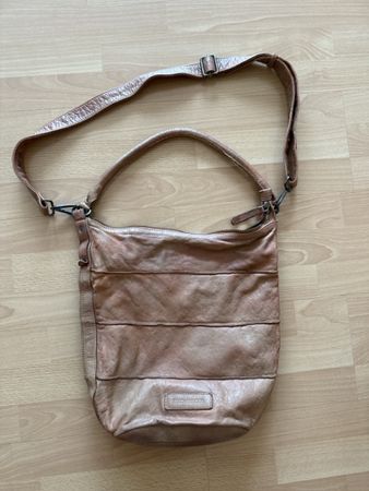 Handtasche von Freds Bruder