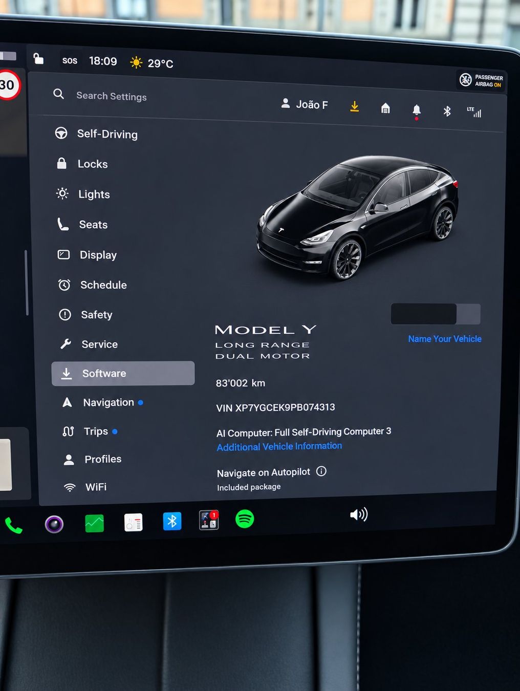 Tesla Autos: Tesla Model Y Long Range Dual Motor – D'occasion à Lausanne par joa_nf6n 5