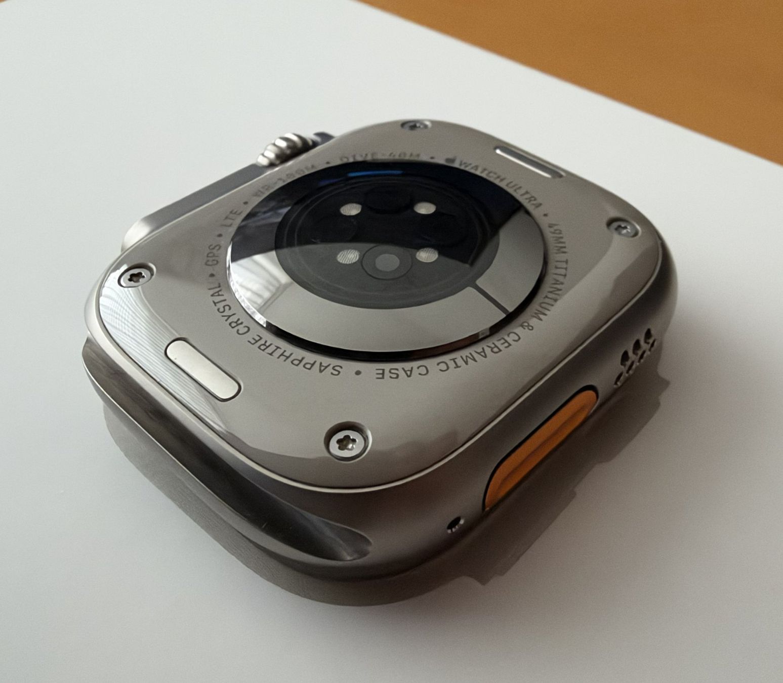 Apple Smartwatch: Apple Watch Ultra  gen 1 mit Trail Loop – Usato da Wettingen venduto da Sephiroth0 3