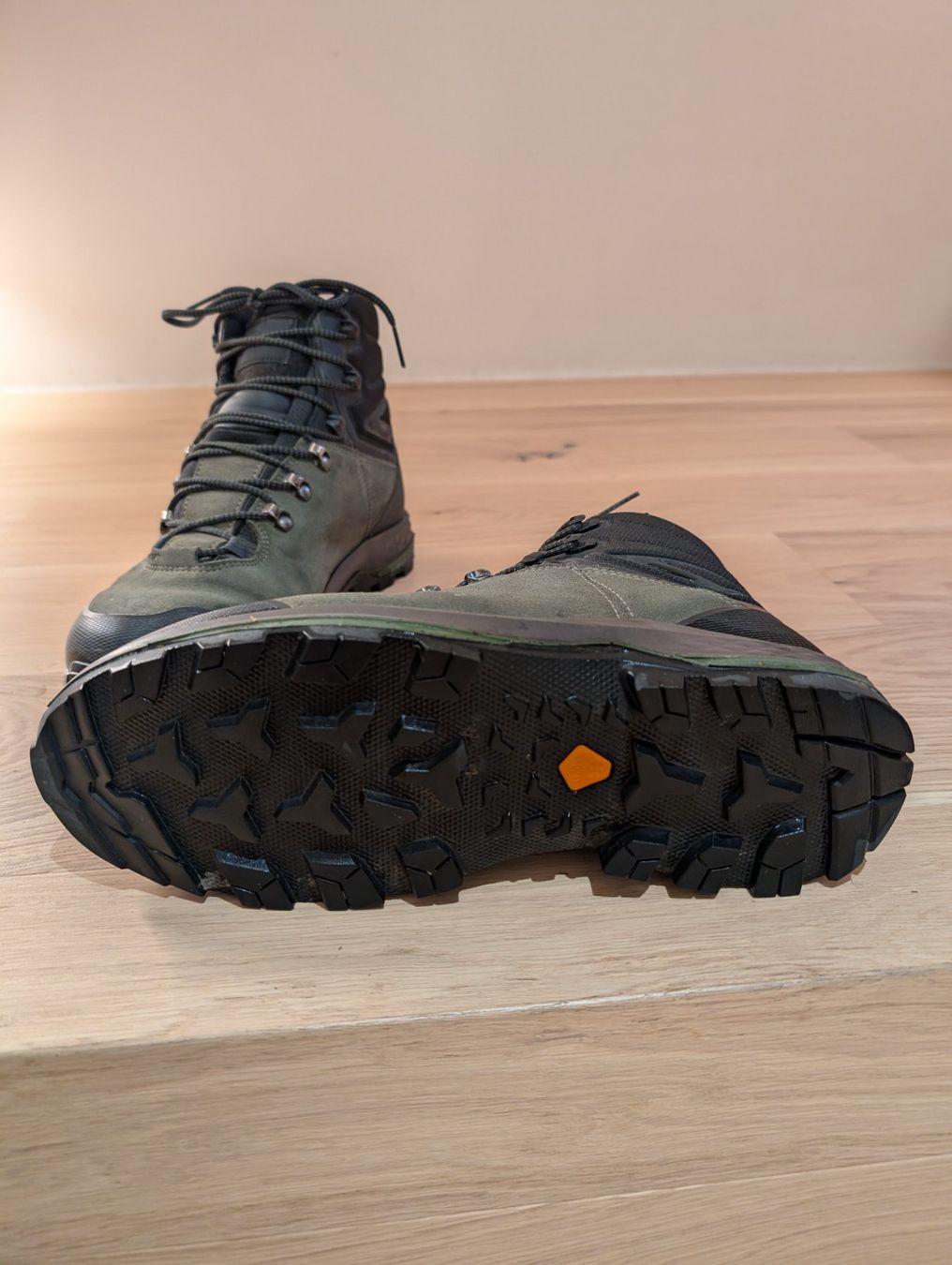 Scarpe da uomo: Chaussures de randonnée Forclaz T44 imperméable – Nuovo (secondo la descrizione) da Collombey venduto da moribana 3