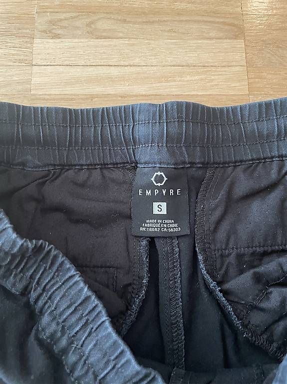 Pantaloni: Cargo Hose von Empyre – Usato da Fribourg venduto da samsam04 1