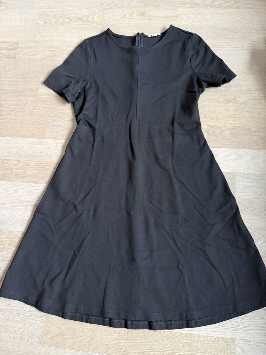 Esprit Vestiti: Schwarzes Kleid Esprit Gr. L, eher S/M – Usato da Rubigen venduto da Elmacino