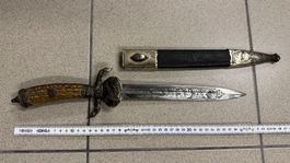 Prunkvoller Hirschfänger mit Hirschhorngriff & Scheide