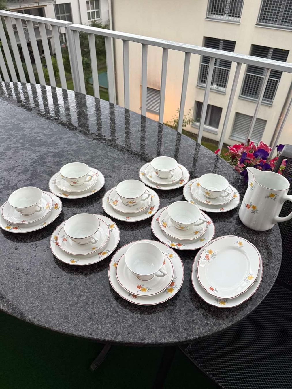 Set di piatti: TEESET SUISSE LANGENTHAL 8 PERSONEN – Usato da Weisslingen venduto da Harbin 1