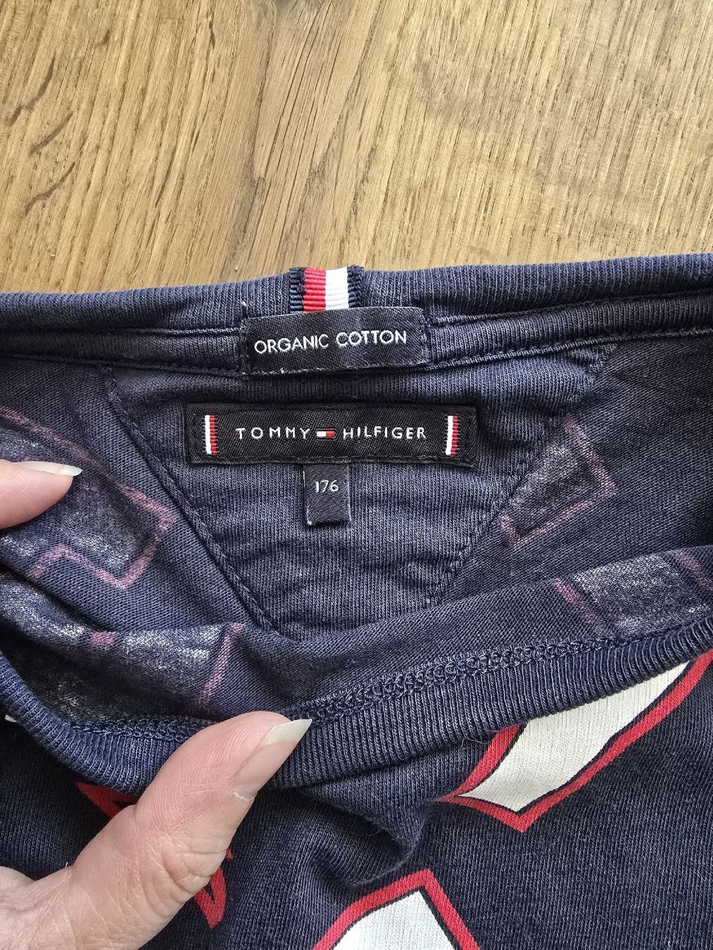 T-Shirts: Tommy Hilfiger T-Shirt Gr. 176, – Gebraucht aus Wittenbach von Tigerlili 1