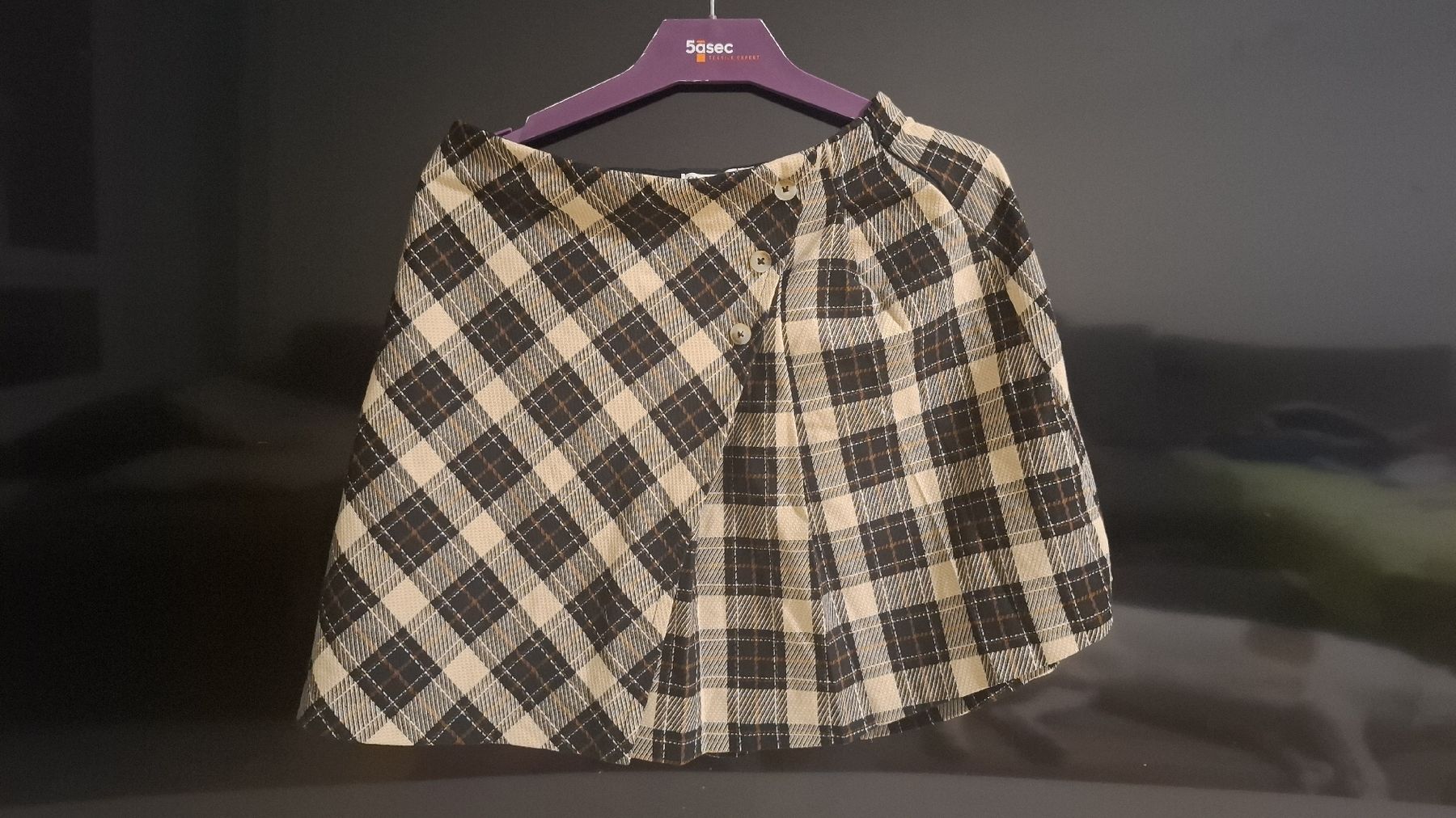 C&A Robes et jupes: Jupe à carreaux taille 164cm – Neuf (Voir description) à Meyrin par Maribel81 2