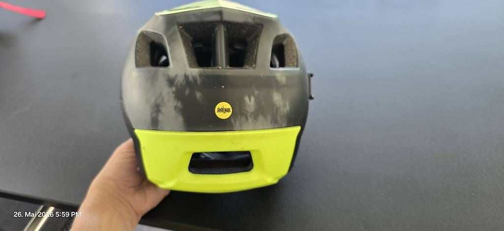 Caschi: Kindervelohelm FOX – Usato da Frasnacht venduto da Sapollo 7