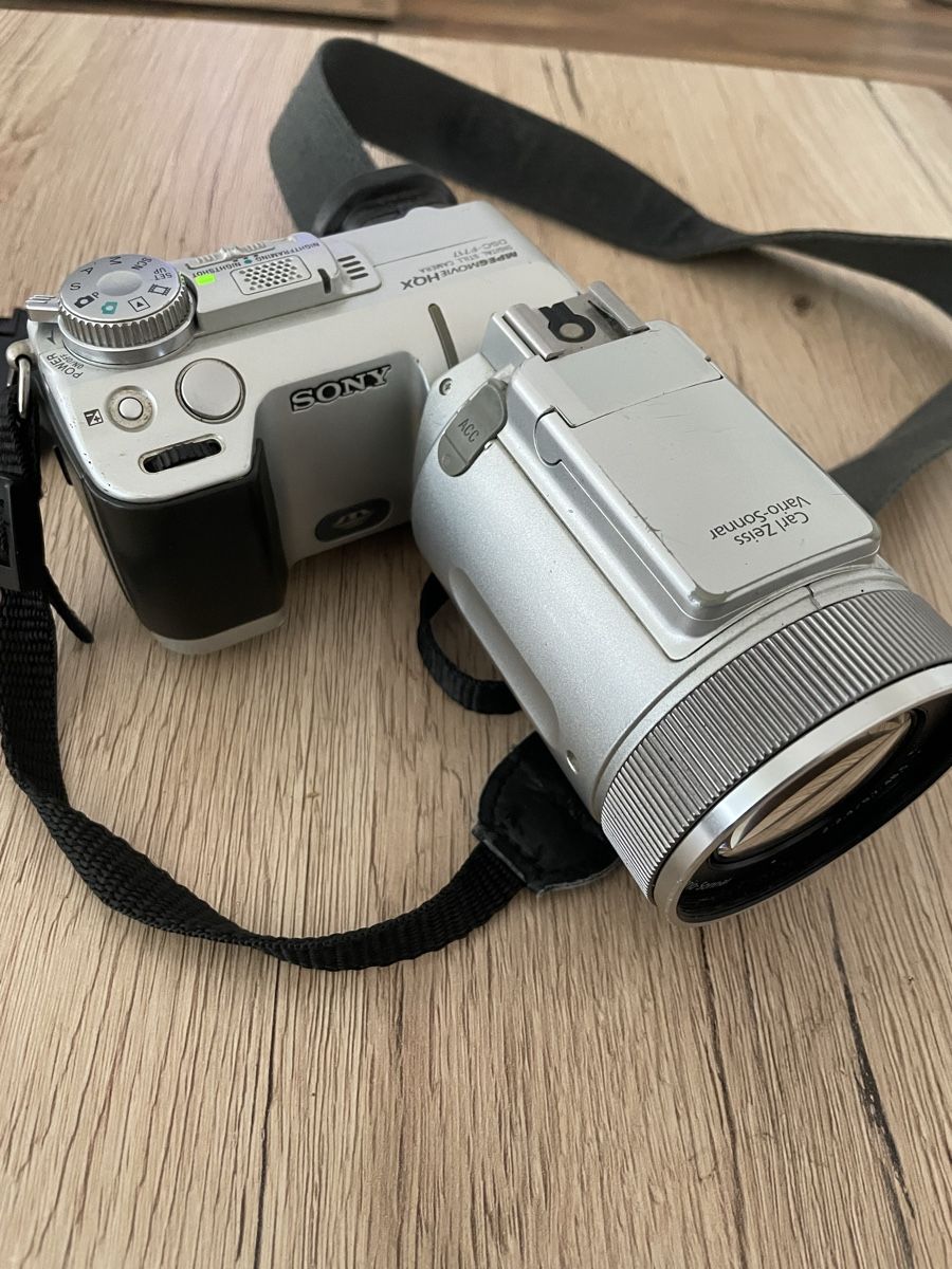 Sony Fotocamera: SONY MPEG DIGITAL STILL CAMERA – Usato da Plons venduto da wartauchris 5