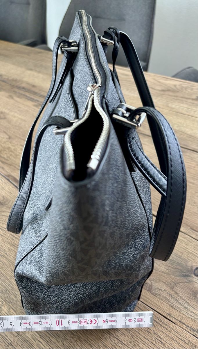 Michael Kors Taschen für Damen: schöne originale Handtasche mit Geldbörse Michael Kors – Gebraucht aus Ebikon von SvenKauschus 6