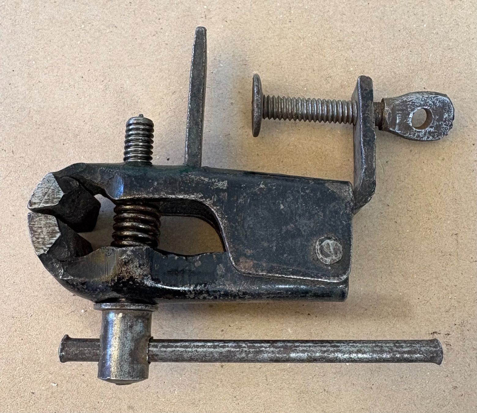 Tous les outils: VINTAGE SCHRAUBSTOCK – Défectueux à Ostermundigen par wini63 1