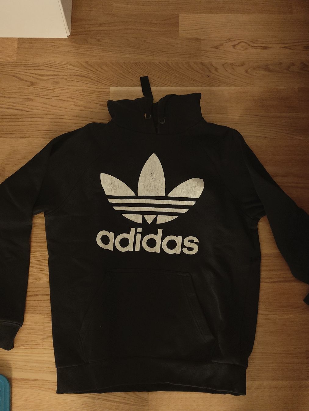 Adidas Pulls & Sweat-shirts: pullover abzugeben – D'occasion à Muttenz par Mtn.