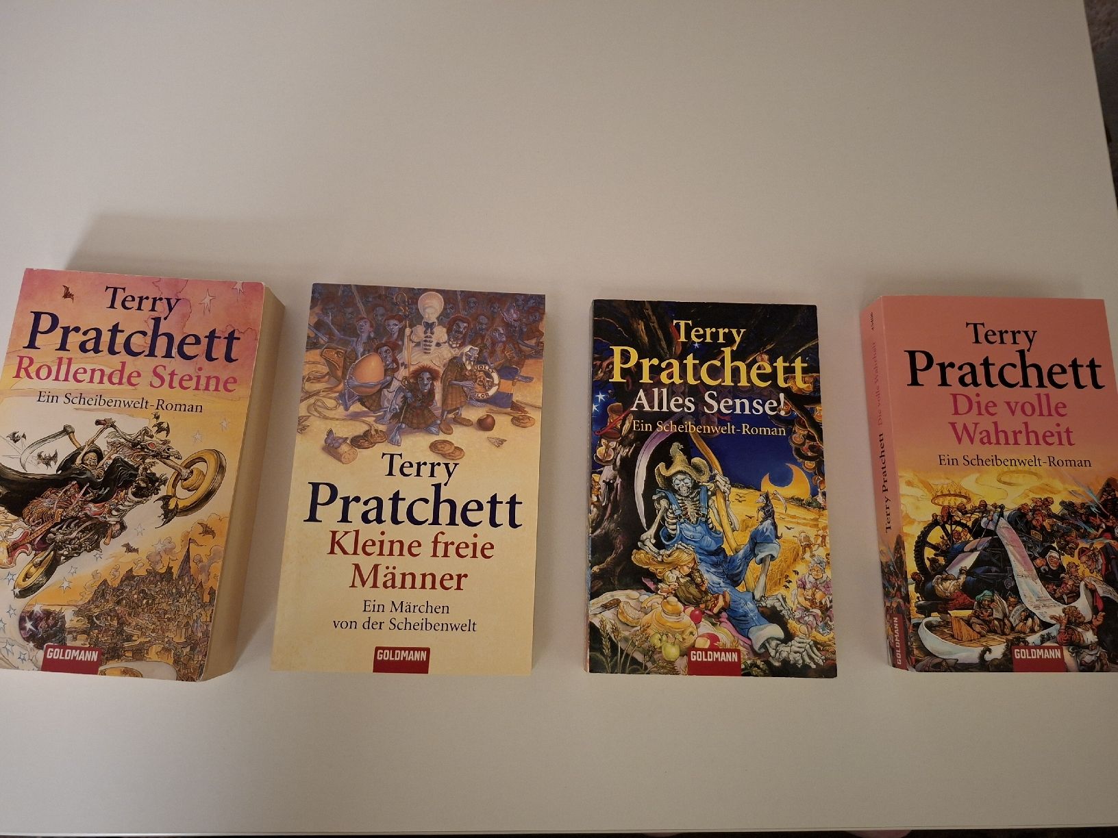 Livres: Terry Pratchett Bücher – D'occasion à Fulenbach par fio_f2mc