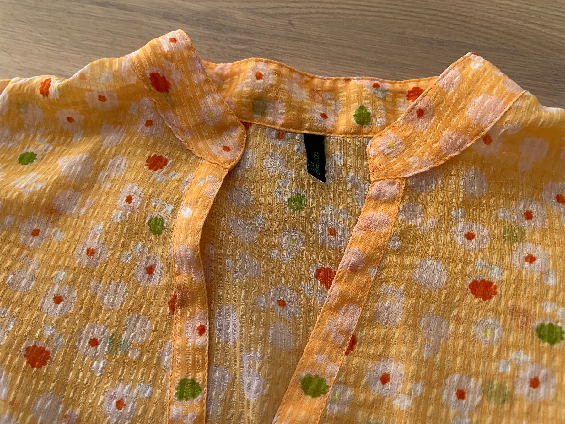 Benetton Tops: Petit haut – D'occasion à Ecublens VD par timily 3