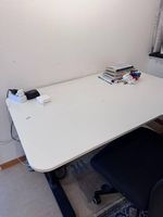 Manuell verstellbarer Arbeitstisch IKEA