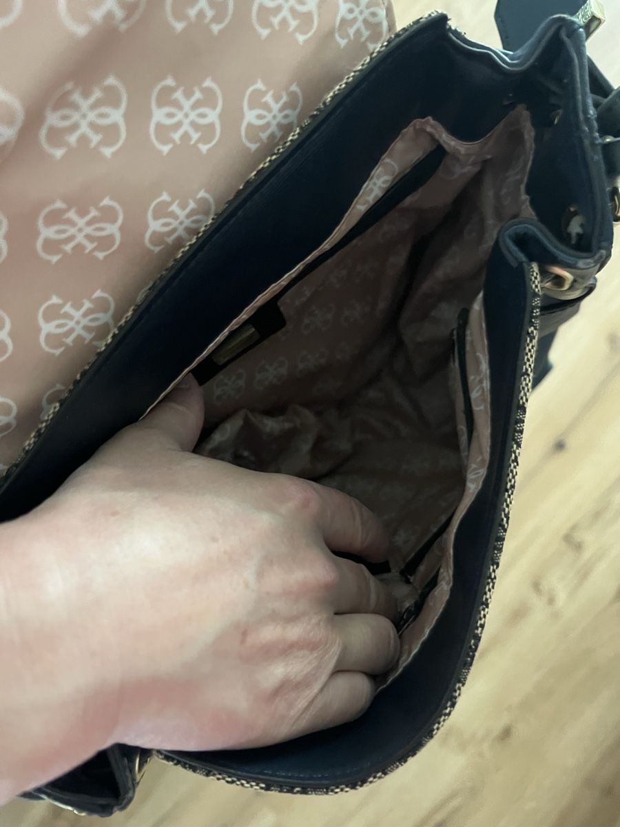 Guess Zaini: Guess Tagesrucksack – Usato da Dietikon venduto da rts888 5