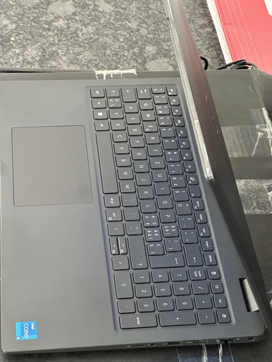 Dell Notebook: Dell, i5 , 16 GB RAM, 512 SSD ab 1.- – Nuovo (secondo la descrizione) da Bern venduto da AliceHo 1