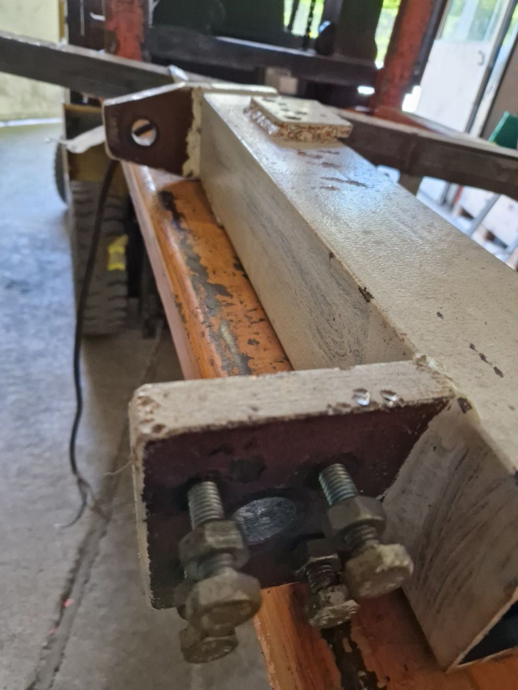 Paranco multiuso: Kran mit Laufschiene/ Schwenkarm – Difettoso da Aeschi b. Spiez venduto da GH3703 3