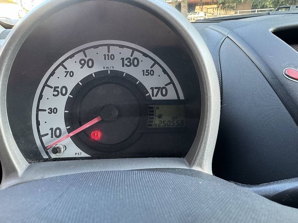 Automobili: Vendo Citroen C1  – Usato da Vacallo venduto da kev_d7sz 4
