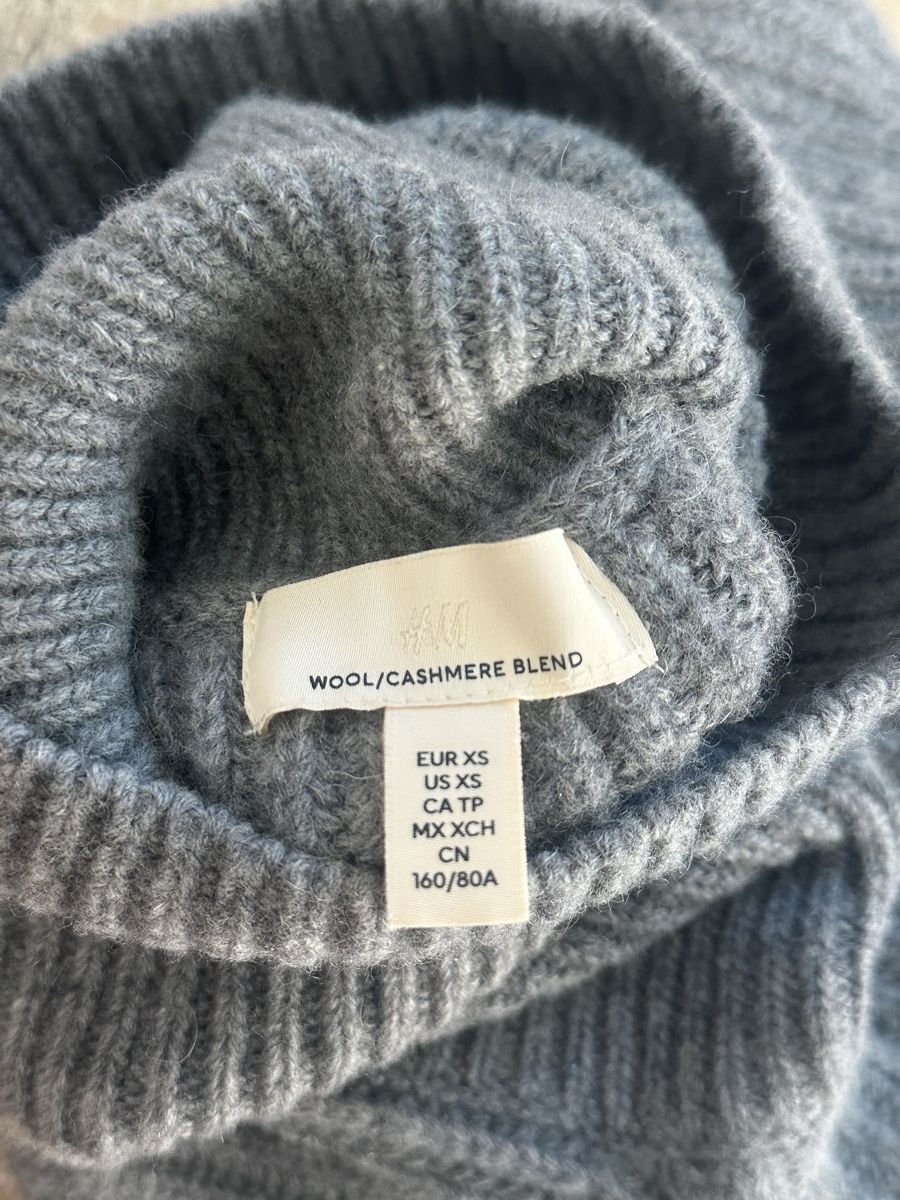 H&M Pulls & Sweat-shirts: H&M Premium Selection Woll-Kaschmir Rollkragenpullover – D'occasion à Schaffhausen par ale_gx7r 3