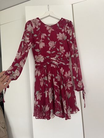 BikBok Sommerliches Kleid mit Blumenmuster, Grösse 36 Top!