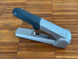Schwerer Hefter Leitz